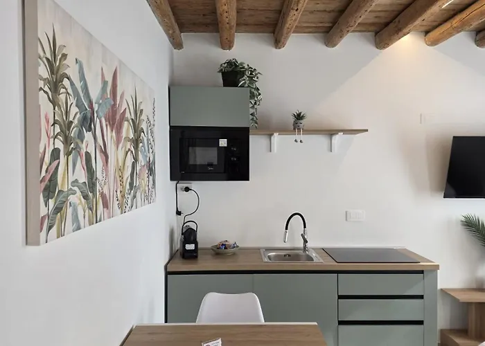 Dimora Muneghette 181 Apartsuite House